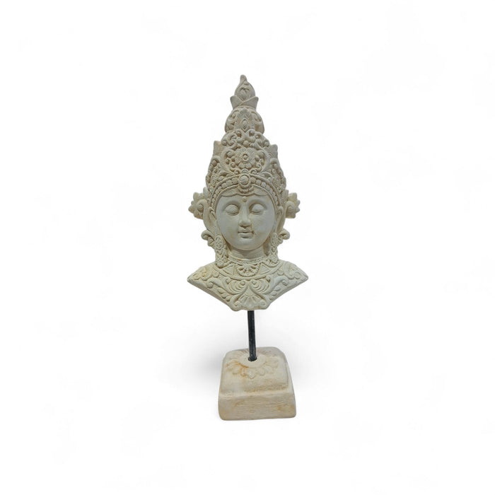 PZ0008 INDONESIA CHICA CON BASE 37cm